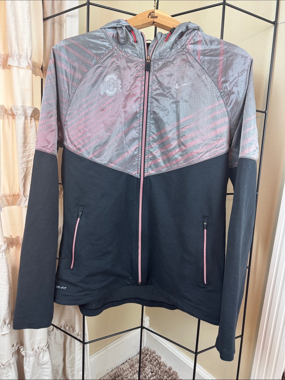 Nike The Ohio State Buckeyes OSU Windrunner Windbreaker Jacket Dri Fit Size M